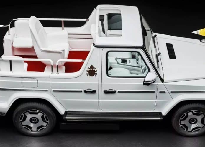Mercedes papamóvel elétrico visto de cima
