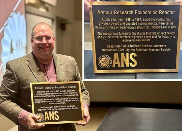 Vice reitor Illinois Institute of Technology após o reator ganhar reconhecimento