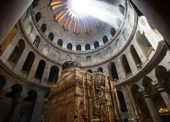 igreja-do-santo-sepulcro-695x500