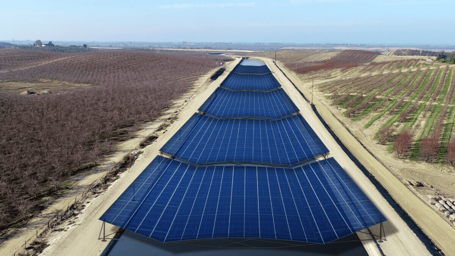 Projeto Nexus, no distrito de Turlock, instalou painéis solares em canais de irrigação