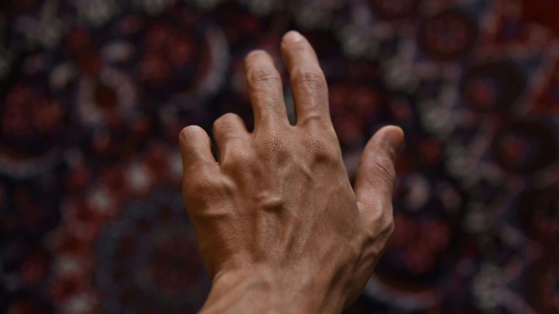 tremor-mão-dedo-parkinson