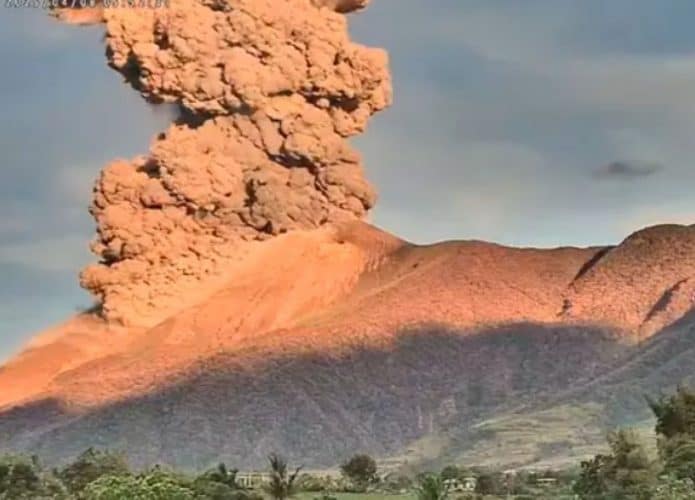 vulcão erupção