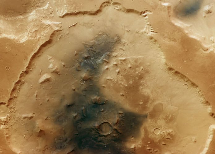 Cratera Deuteronilus Cavus em Marte