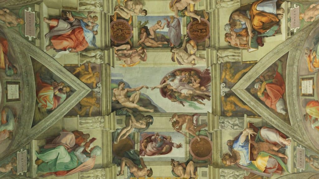 Captura de tela de imagem imersiva da Capela Sistina dando destaque para a criação de Adão pintada no teto dela