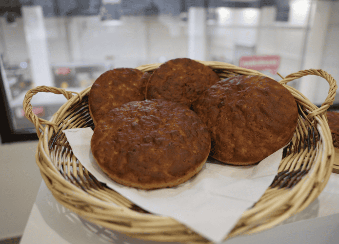 Pães em uma cesta