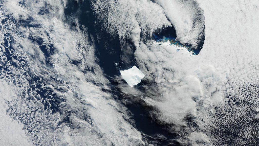 Foto de satélite do maior iceberg do mundo