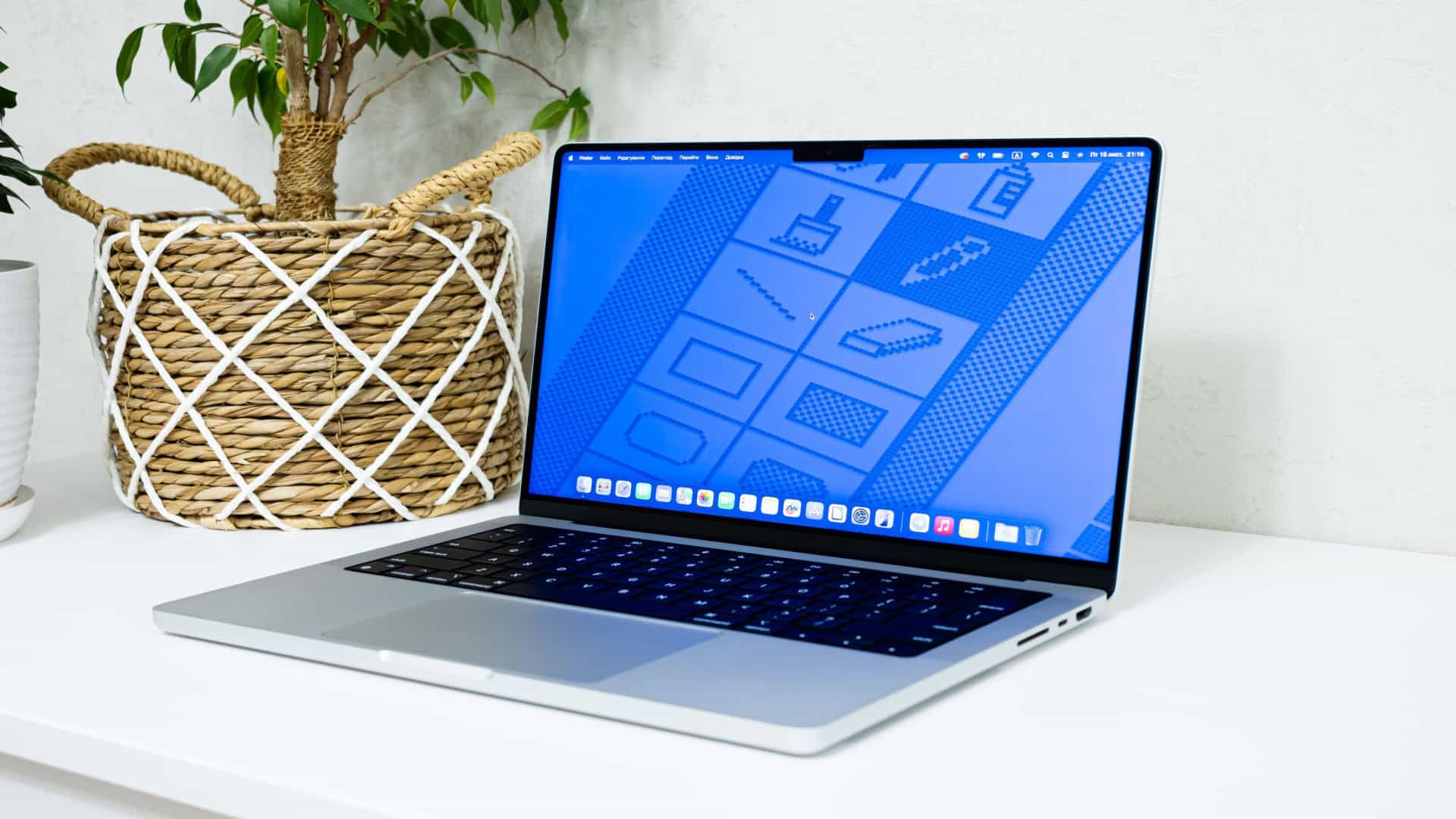 Imagem ilustrativa de um MacBook Pro 14
