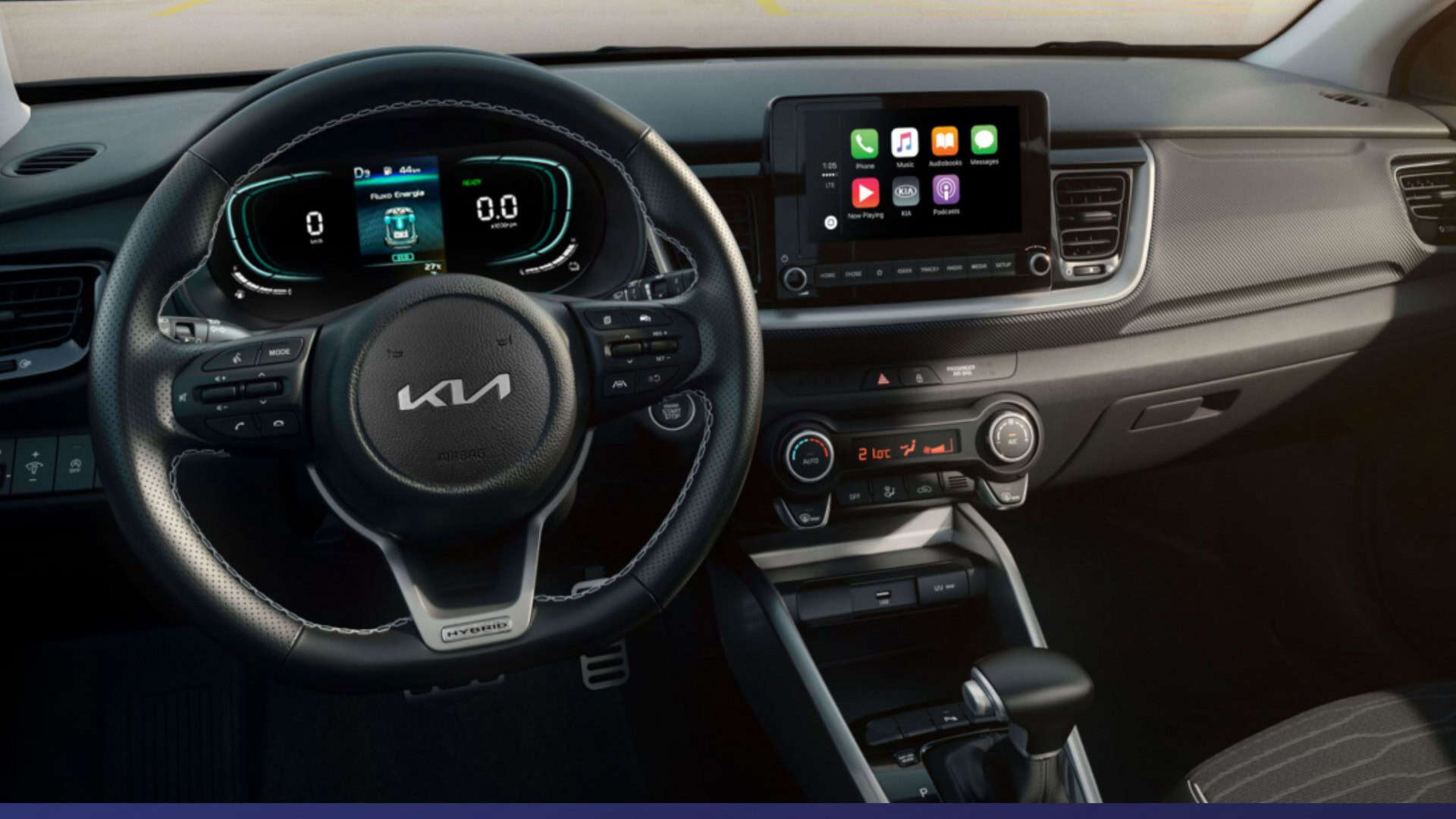 imagem mostra o interior de um carro híbrido