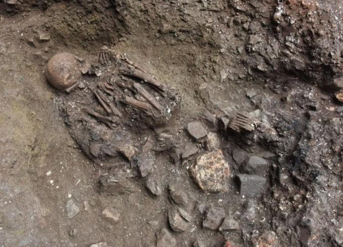 Ossada de Xingyi_EN encontrada em Yunnan, na China