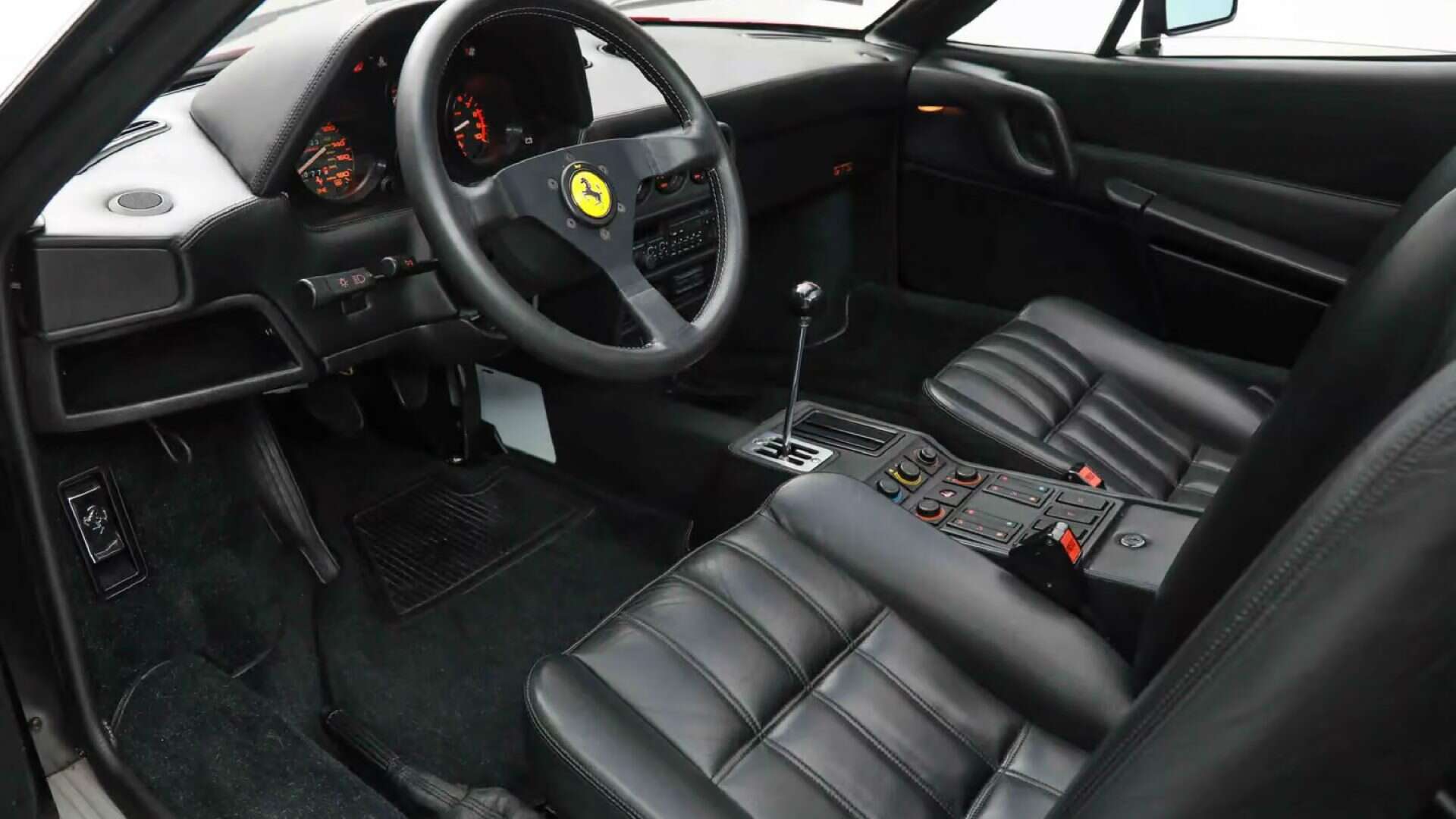 ferrari-1920x1080