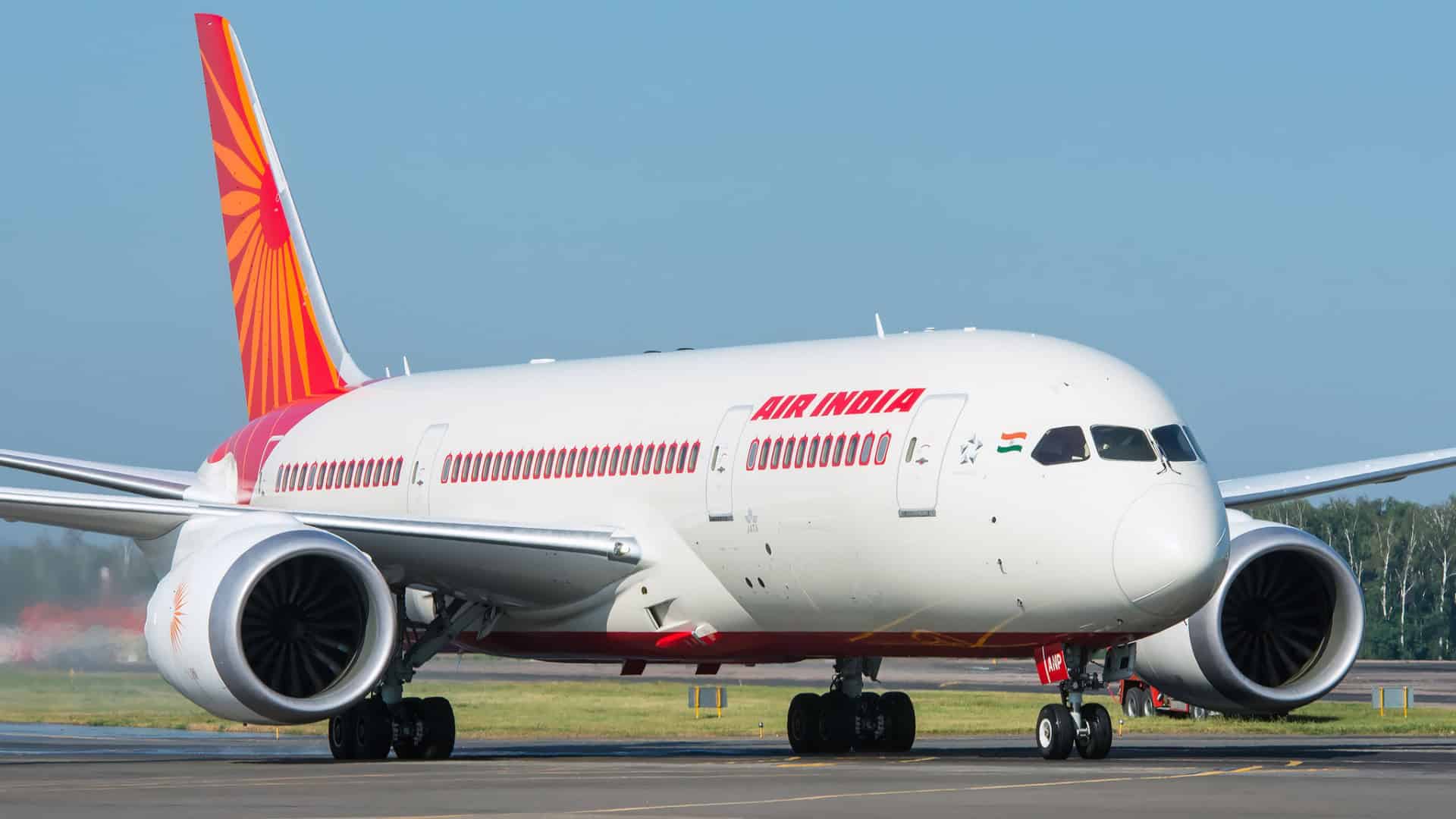 Boeing-787-8-Dreamliner-1-1920x1080