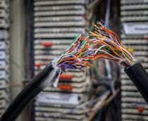 Cabo de internet cortado em data center