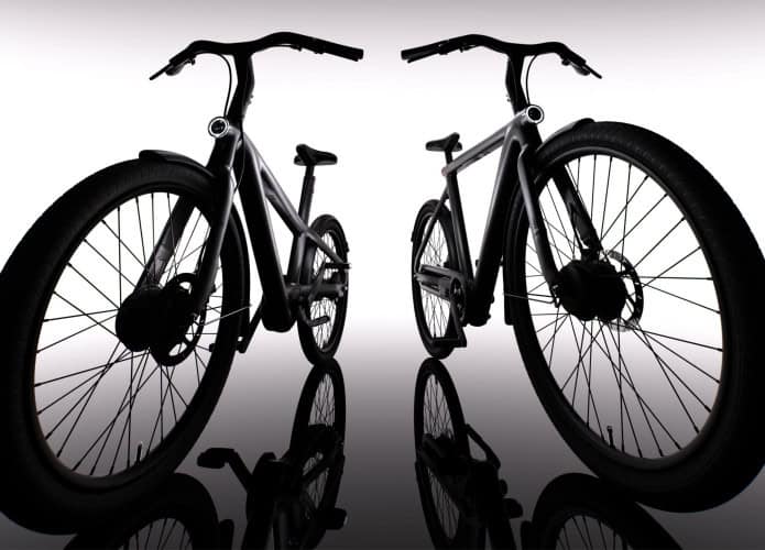 Ebikes S6 e S6 Open, da VanMoof, uma do lado da outra