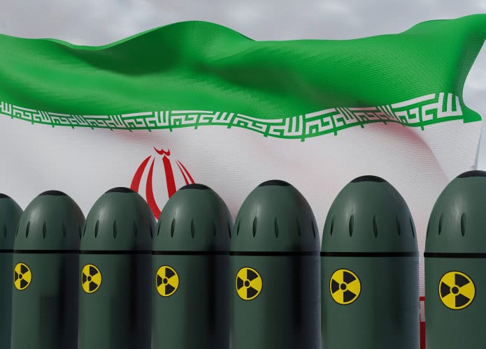 Bandeira do Irã com bombas nucleares na frente