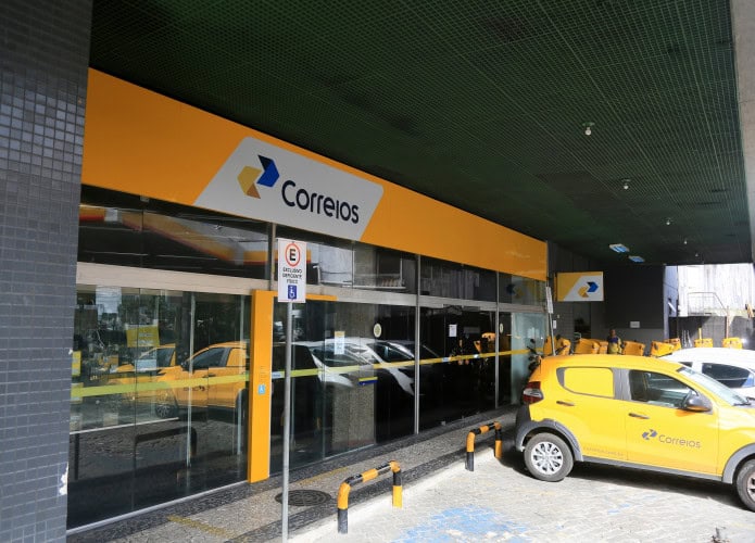 Fachada de agência dos Correios