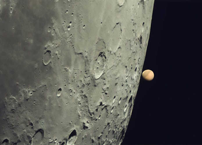 Lua e Marte fotografados bem próximos a partir de Córdoba, na Argentina, em 15 de agosto de 2020.