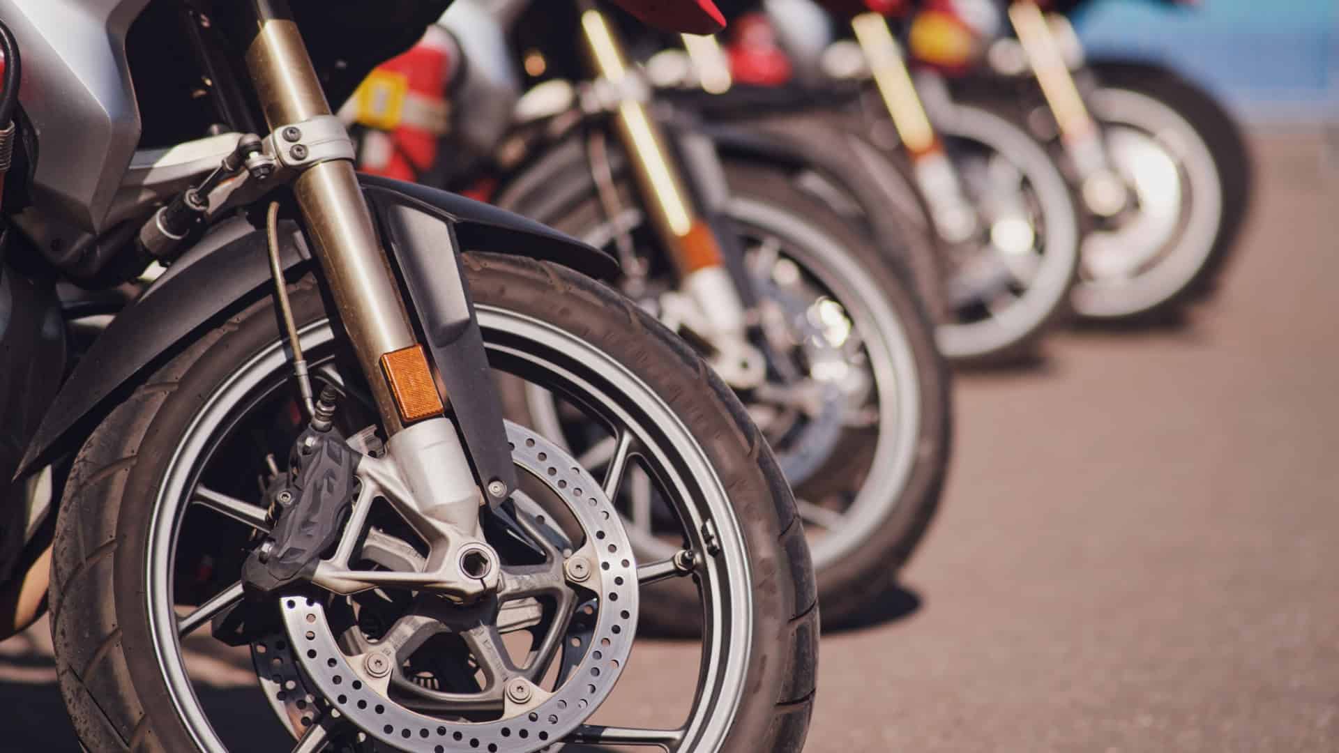 motos-1-1920x1080