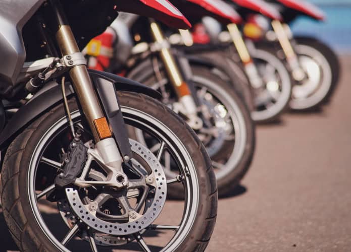 motos-1-695x500