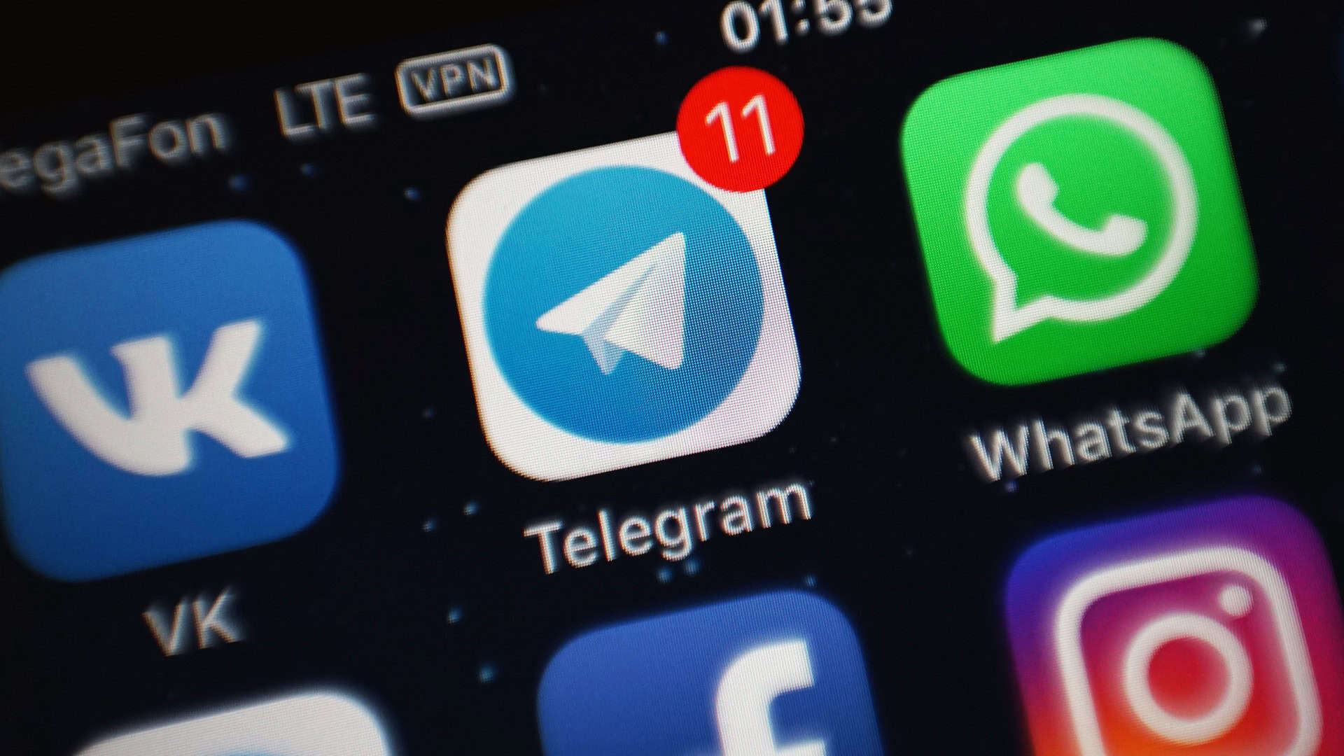 Logos do Telegram e Whatsapp