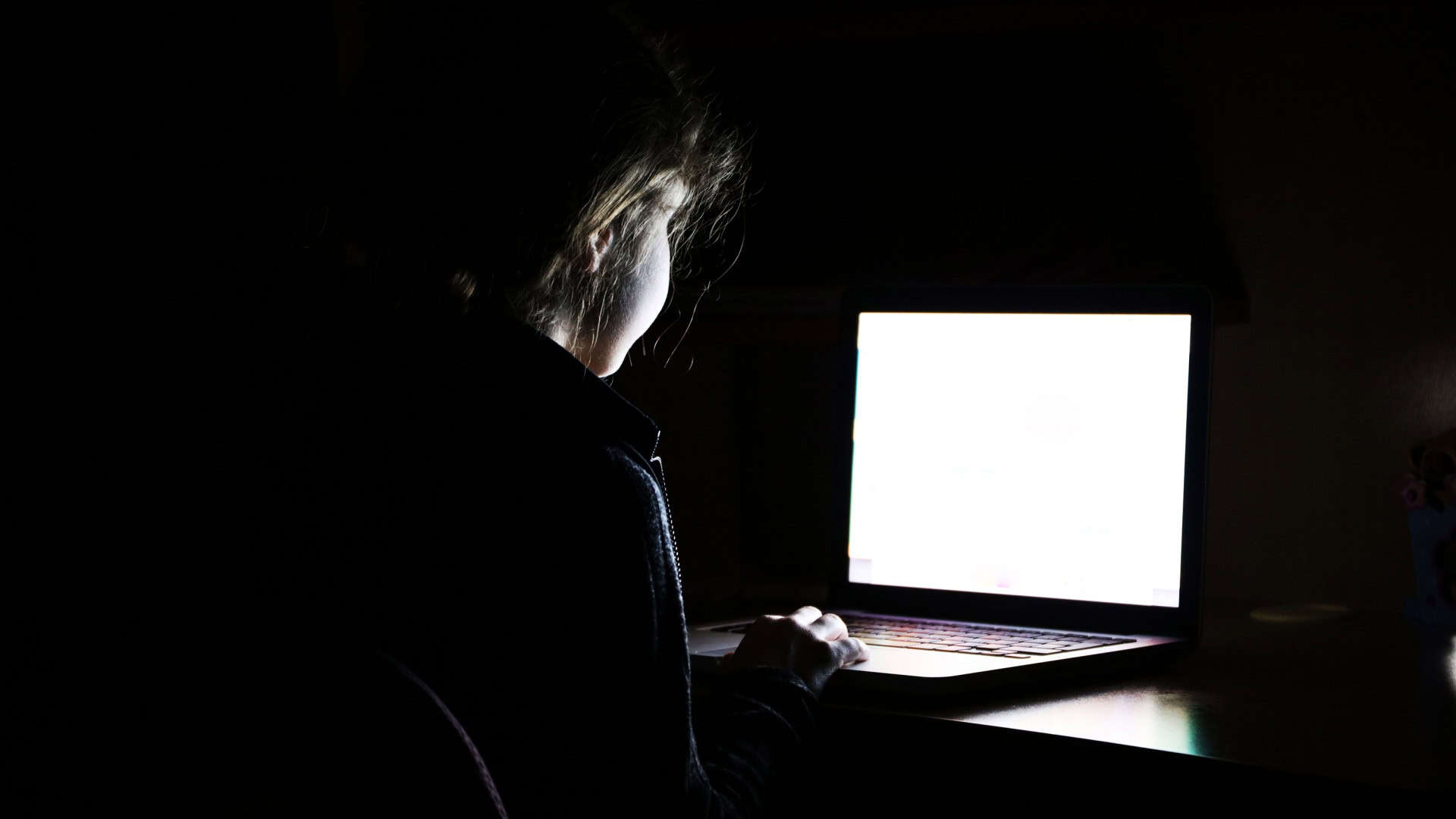 violência virtual contra mulheres