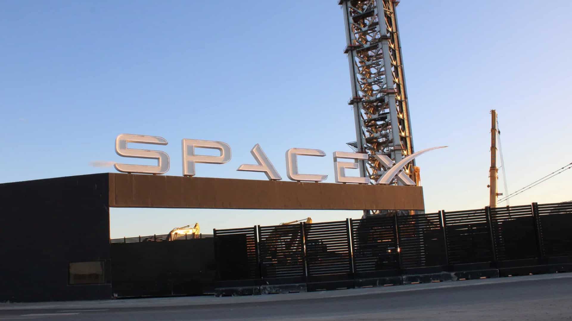 Fachada da sede de SpaceX