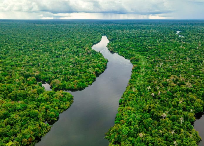 Ventos levam a poeira do Saara através dos Oceano Atlântico até a floresta amazônica