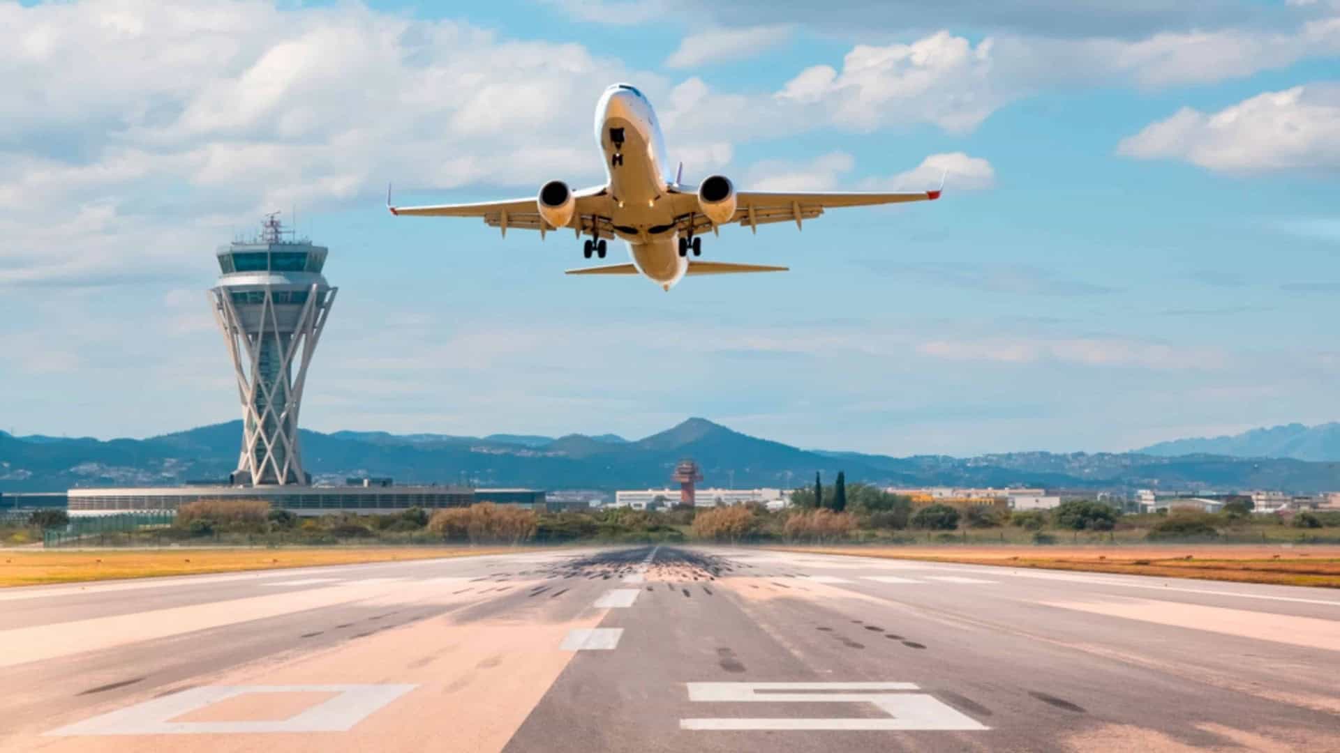 Avião decolando