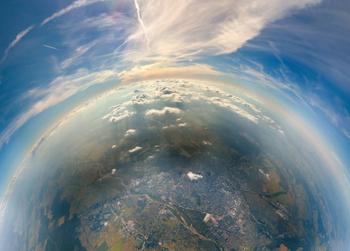 Imagem atmosfera com nuvens