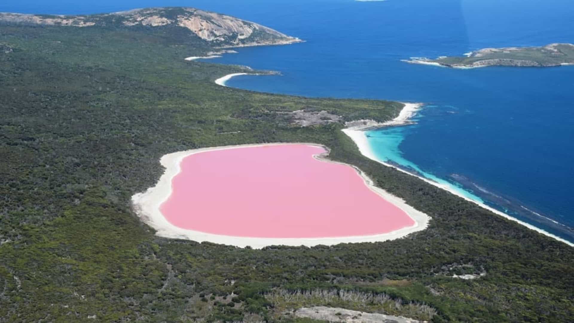 Lago-Hillier-1-1920x1080