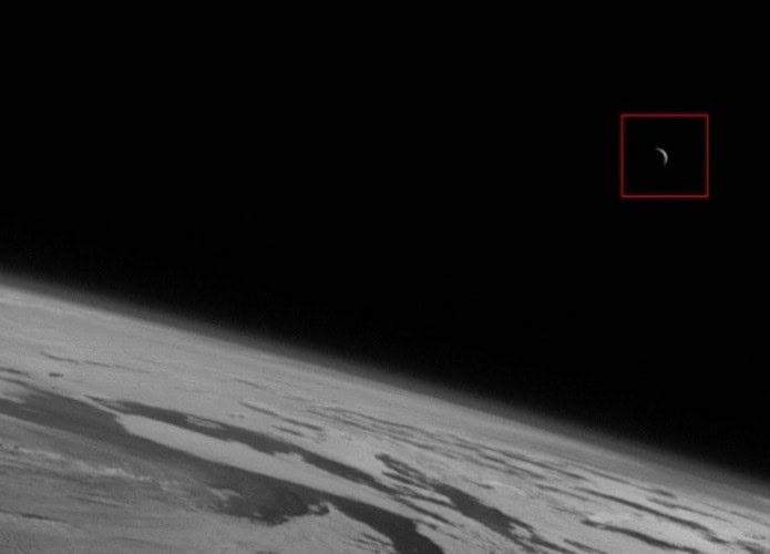 Vênus na borda da Terra capa