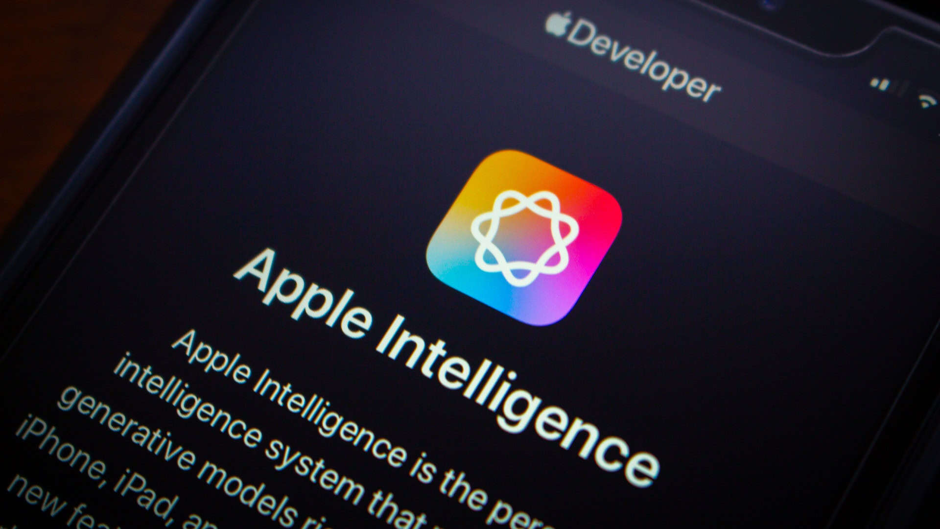 Logo do Apple Intelligence em um smartphone