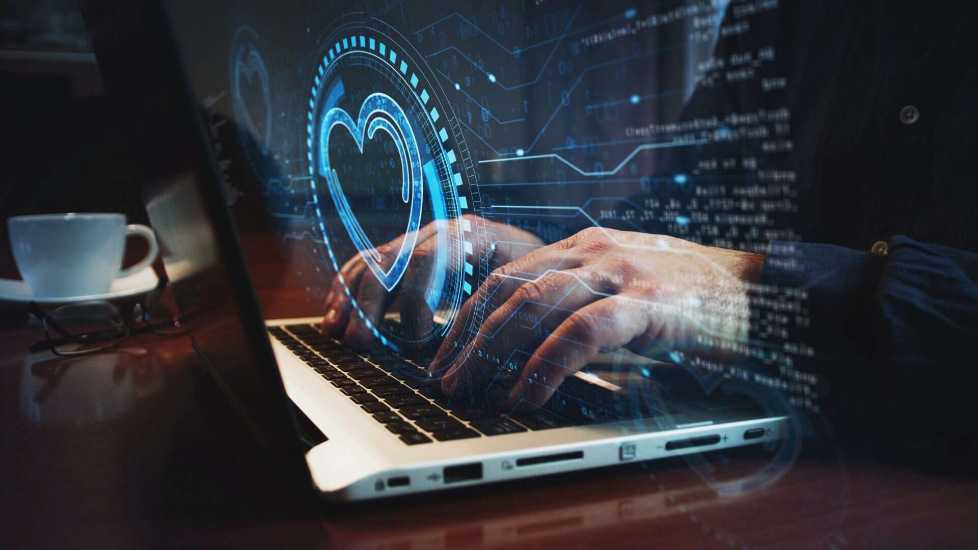 Coração, amor, saúde, tecnologia e namoro digital com IA — mãos masculinas digitando no teclado.