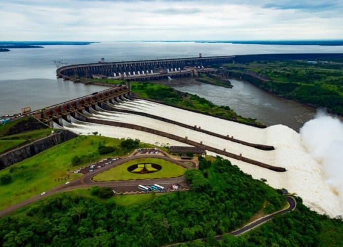 itaipu-1-695x500