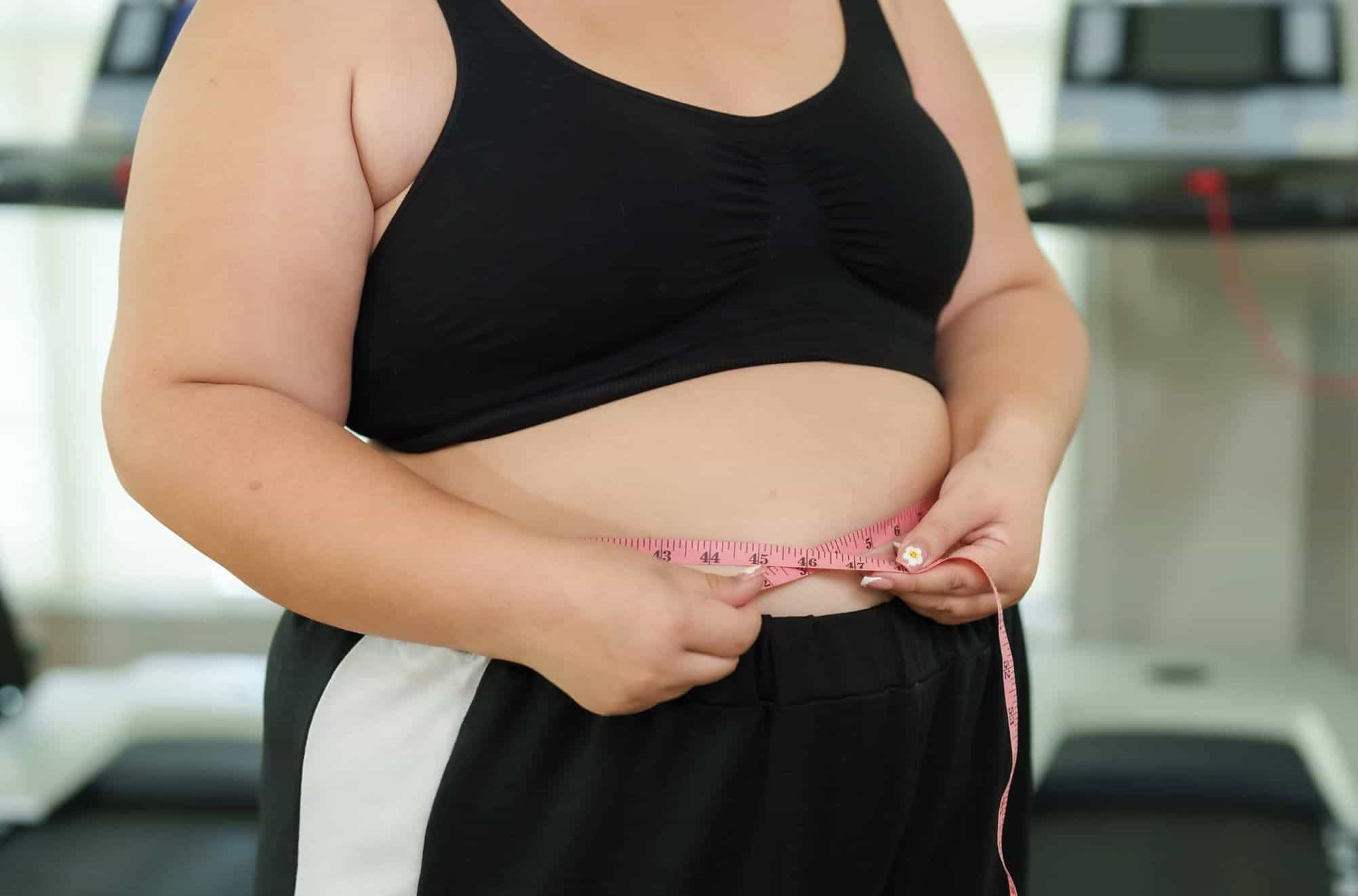 Obesidade abdominal e perda muscular aumentam risco de morte após os 50