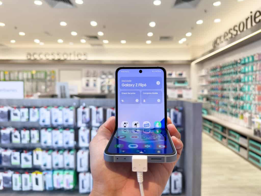 Samsung Galaxy Z Flip 6 em loja