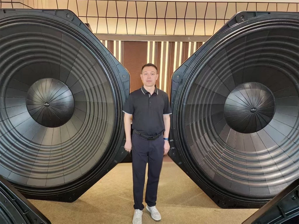 Subwoofer gigante Ascendo 100 Sub Pro