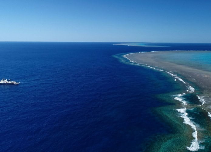 Barco-do-Instituto-Schimidt-na-Australia-695x500