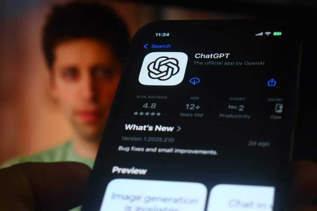 chatgpt celular sam altman openai