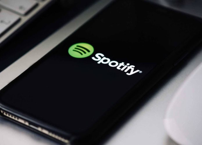 Conversar-amigos-Spotify-695x500