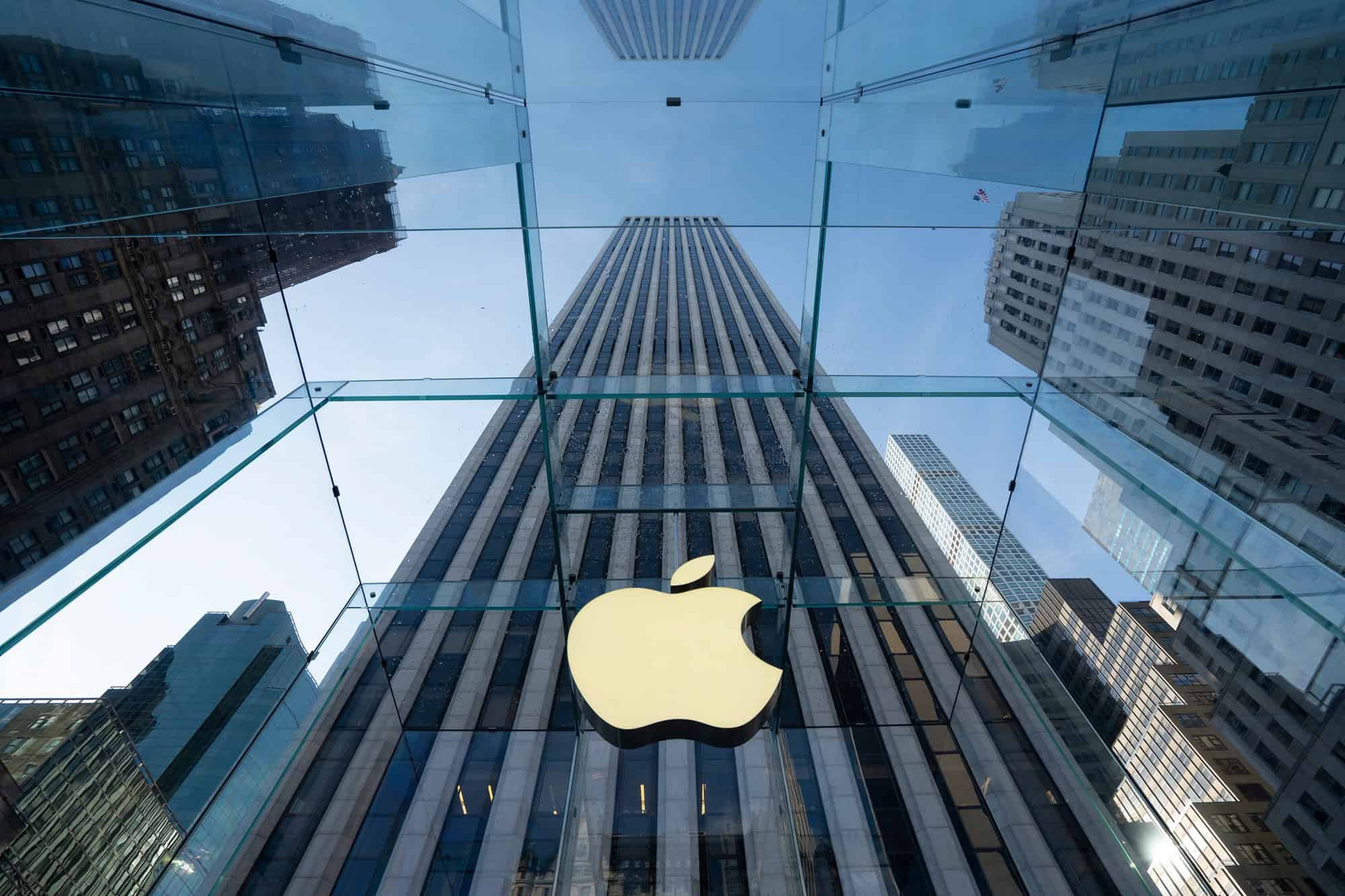 Apple vai aumentar a produção do iPhone dobrável, diz analista