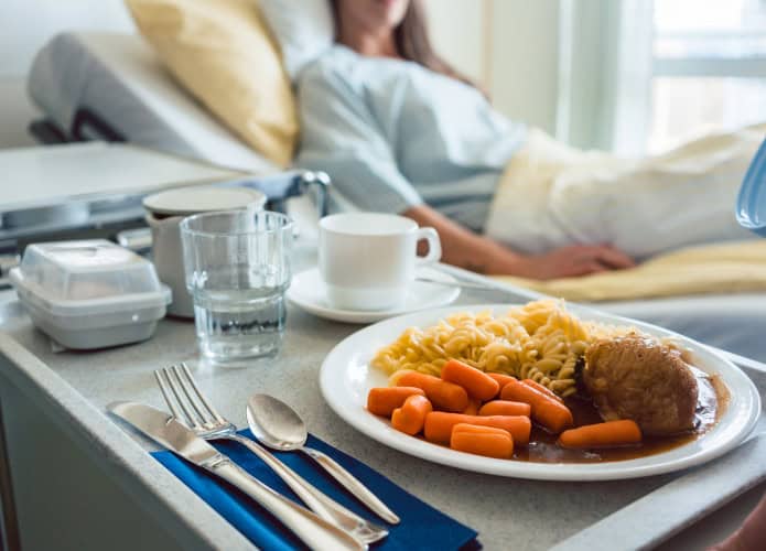 comida-hospital-1-695x500