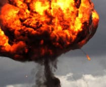 Bola de fogo gerada por uma explosão