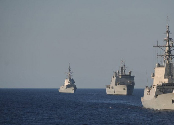 navios-de-guerra-e1741108599596-1-695x500