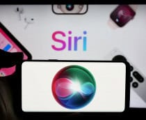 Logo da Siri em um smartphone