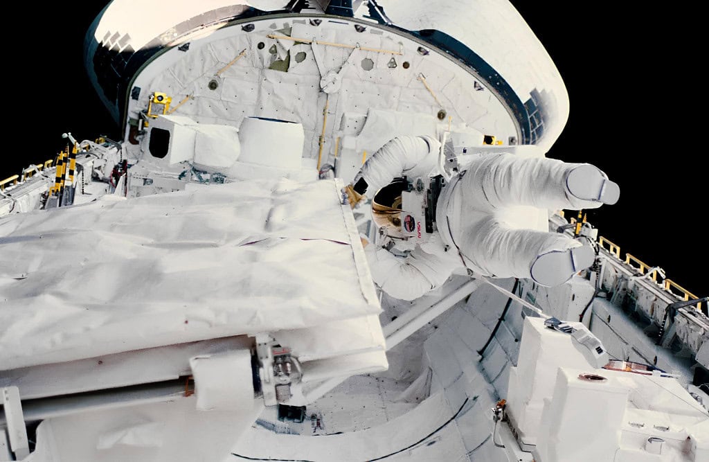 Kathryn Sullivan foi a primeira mulher americana a realizar uma caminhada espacial