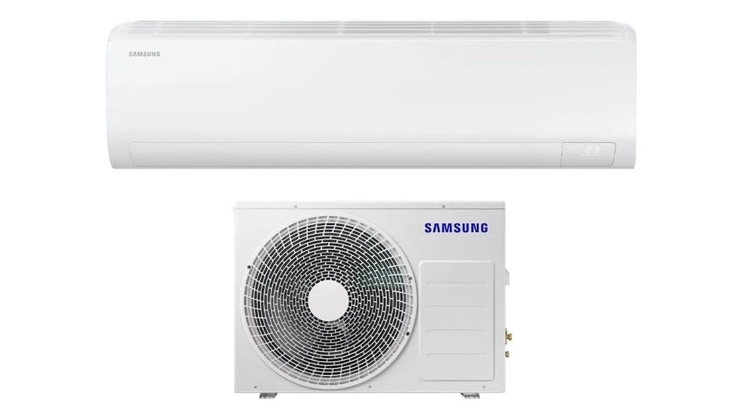Prepare-se para o calor! Confira um ar-condicionado Samsung com desconto incrível O inverno está acabando, e, dentro de algumas semanas, estaremos oficialmente na primavera. E, consequentemente, as temperaturas tendem a subir. Considerando as fortes ondas de calor que enfrentamos nos últimos anos, pode ser uma excelente ideia estar preparado para isso, e um ar-condicionado é o dispositivo que você precisa para garantir o conforto da sua família. Prepare-se para o calor! Confira um ar-condicionado Samsung com desconto incrível