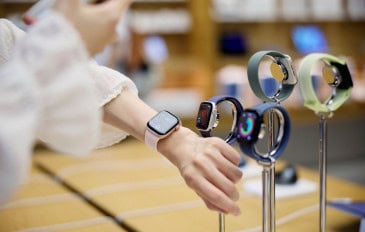 apple-watch-series-11-1-365x232