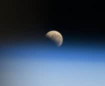 eclipse-lunar-espao-210x172