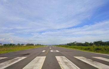 Faixa em pista de aeroporto