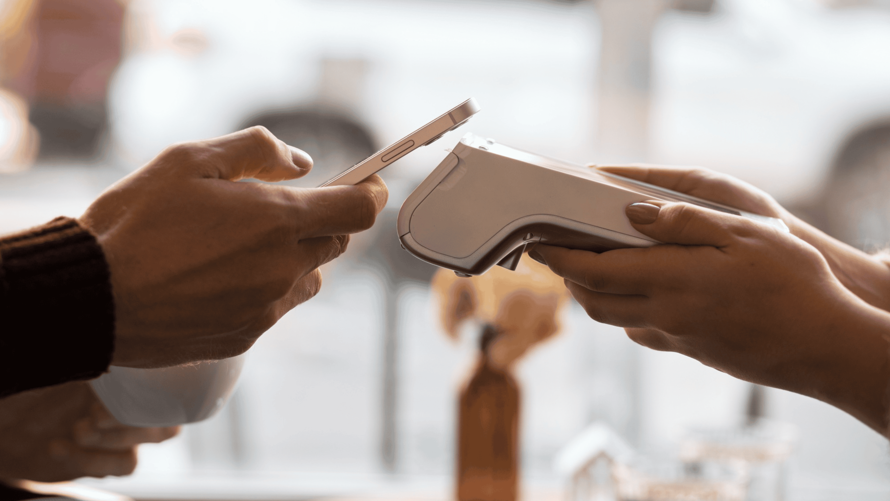 Carteira digital vale a pena? Entenda os aplicativos Google Wallet e Apple Pay